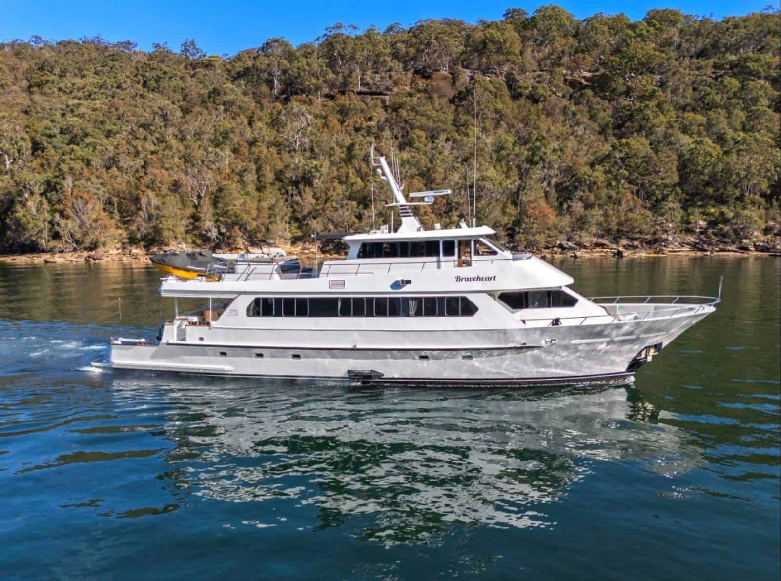 1992 Custom 25M Expedition Motor Yacht gallery photo 2