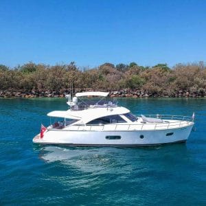 2015 Belize 54 Daybridge Built by Riviera