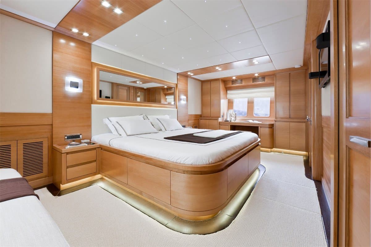 Vicem Yachts Cruiser 82 photo 12