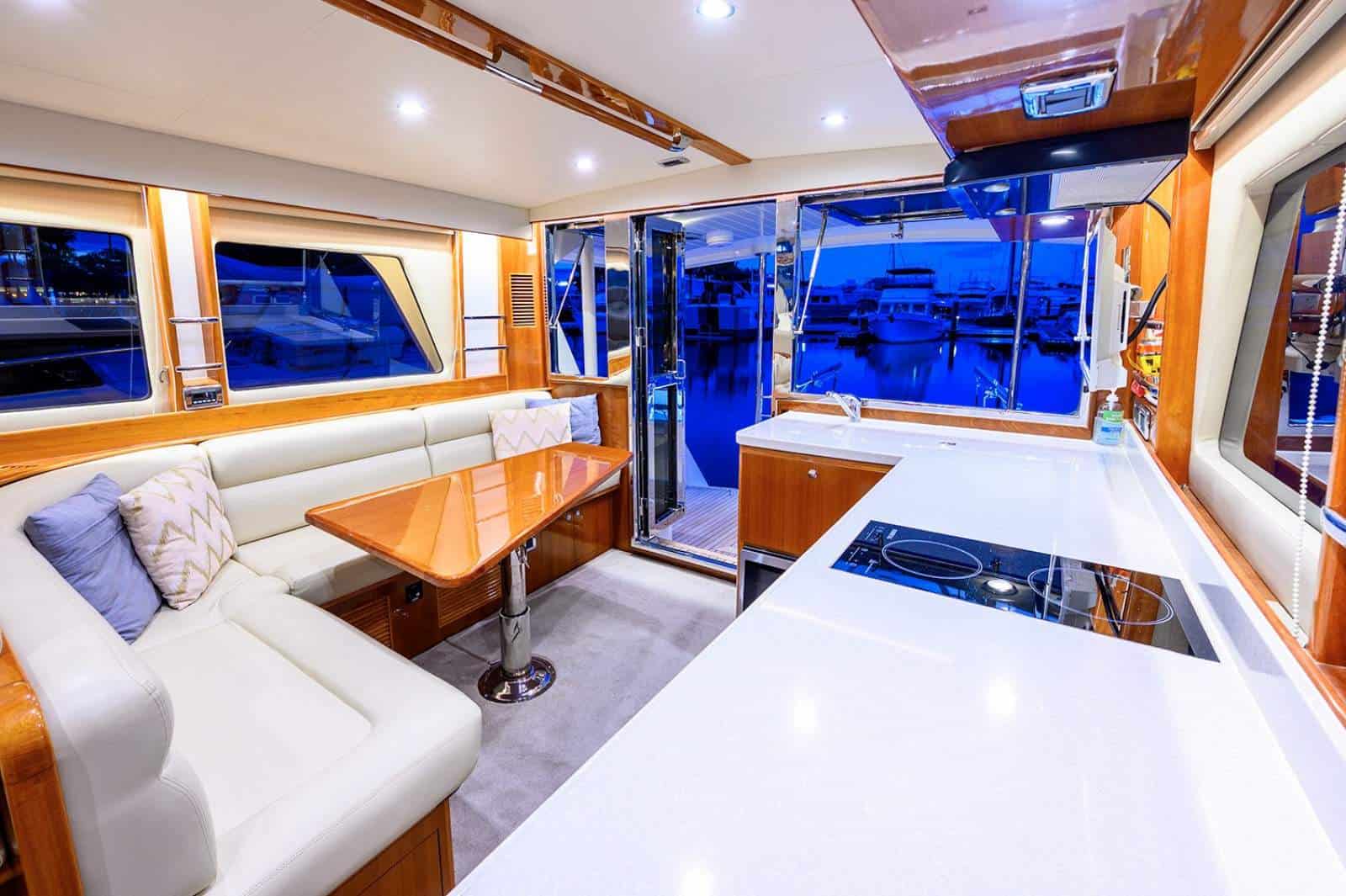 2016 Alaska 43 Sedan photo 13