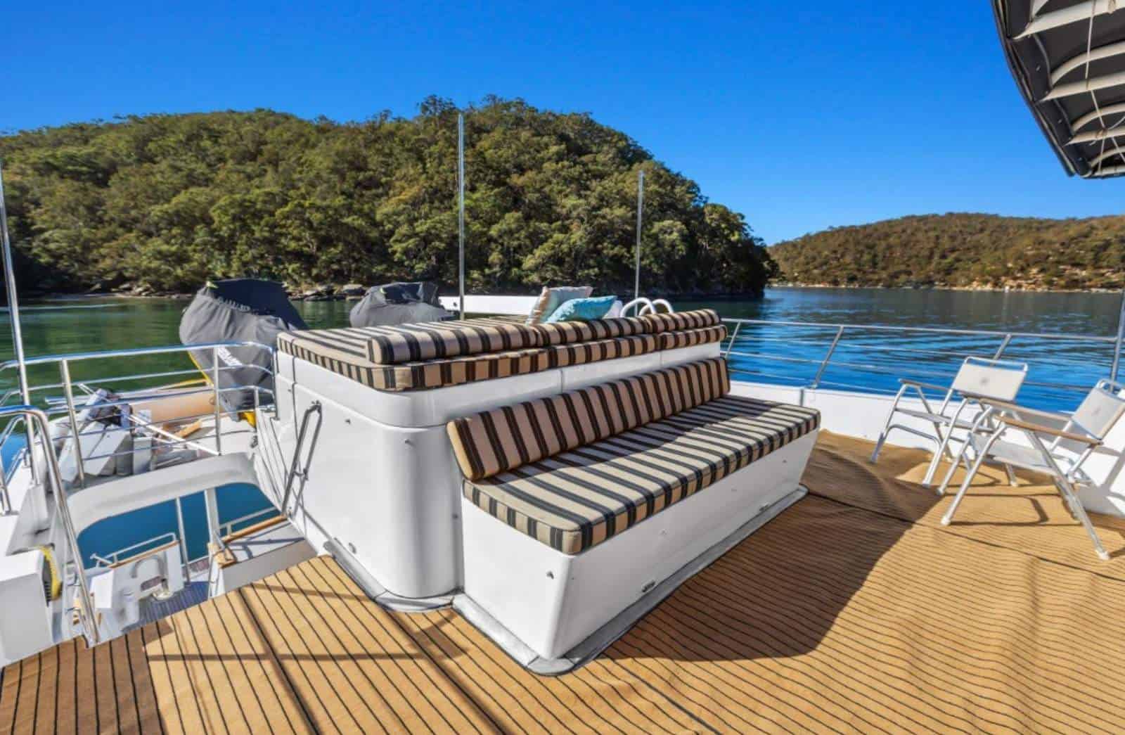 1992 Custom 25M Expedition Motor Yacht photo 13