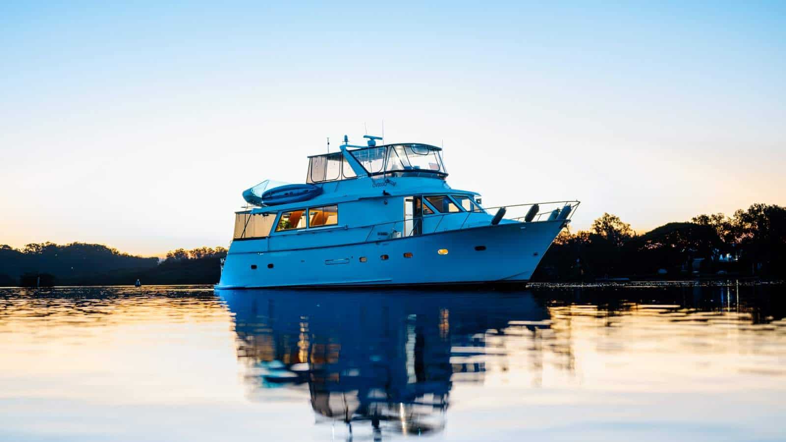 1992 DeFever 63 Explorer Yacht photo 14