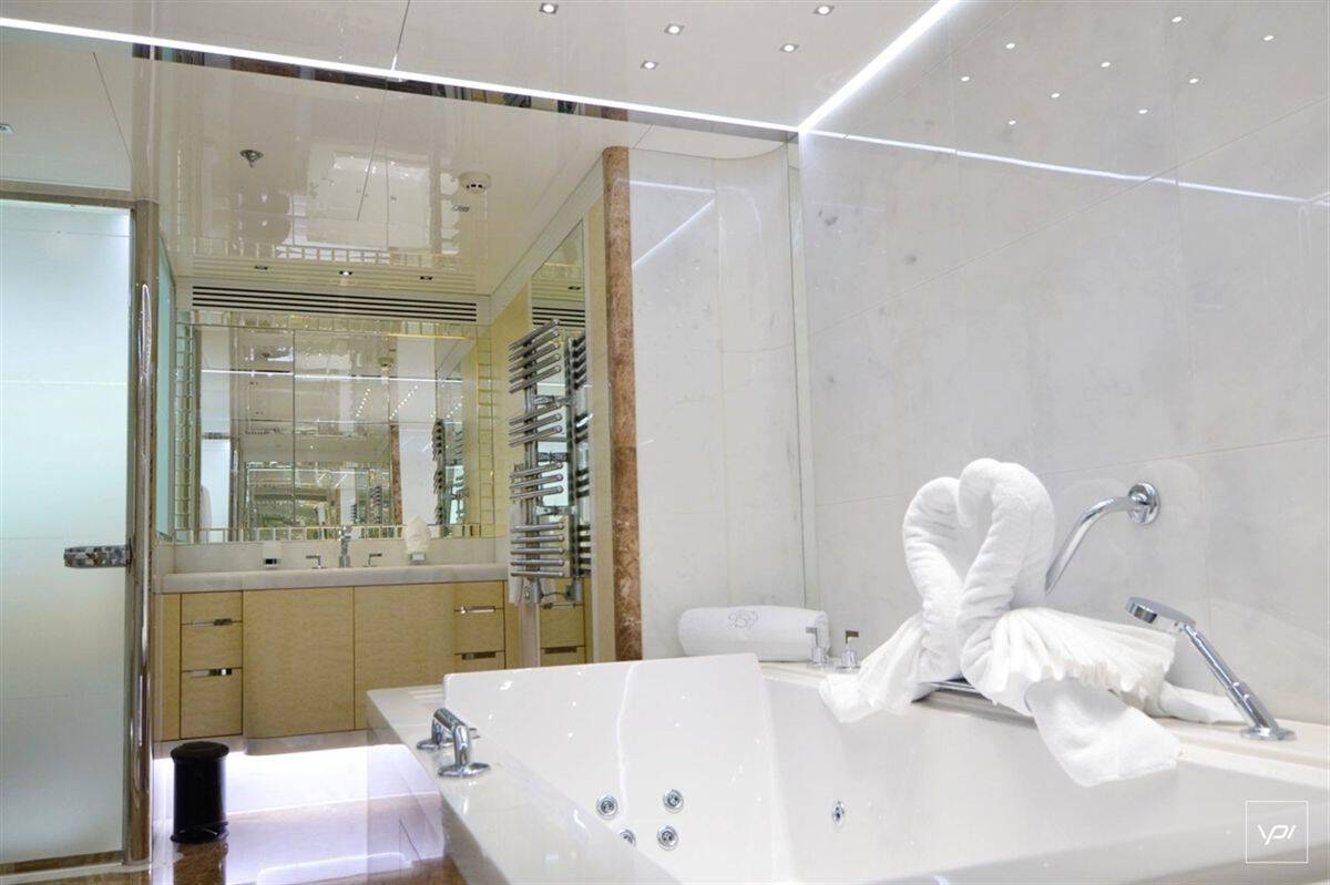 2014 Jade Yachts 959 photo 14