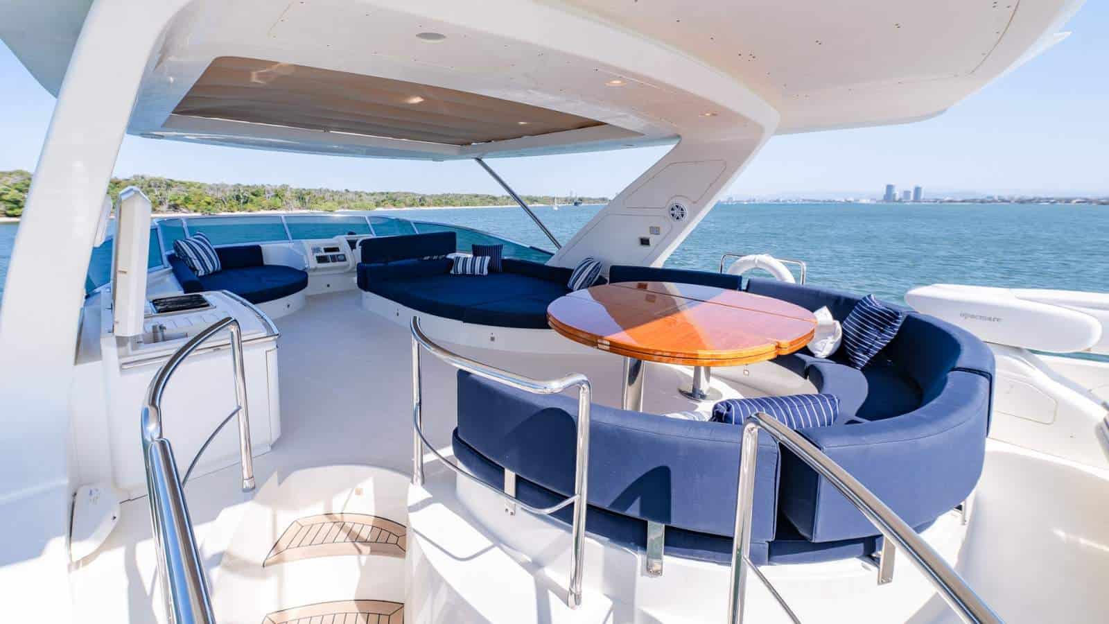 2006 Azimut 75 Flybridge photo 9