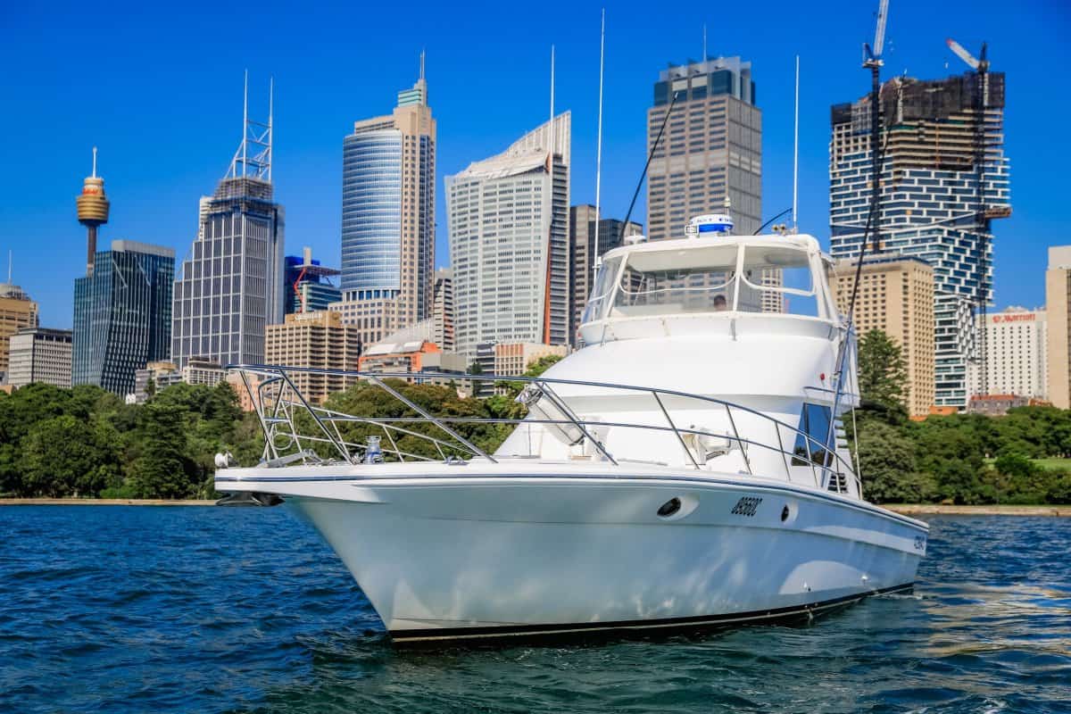1993 Precision 47 Flybridge photo 16