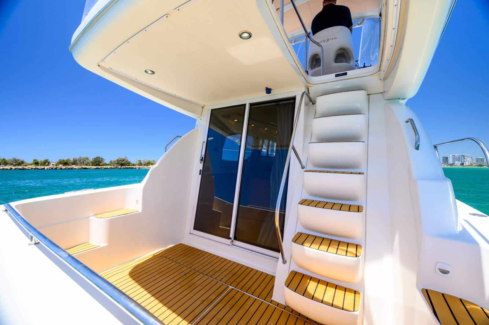 2004 Meridian 341 Flybridge Cruiser photo 16