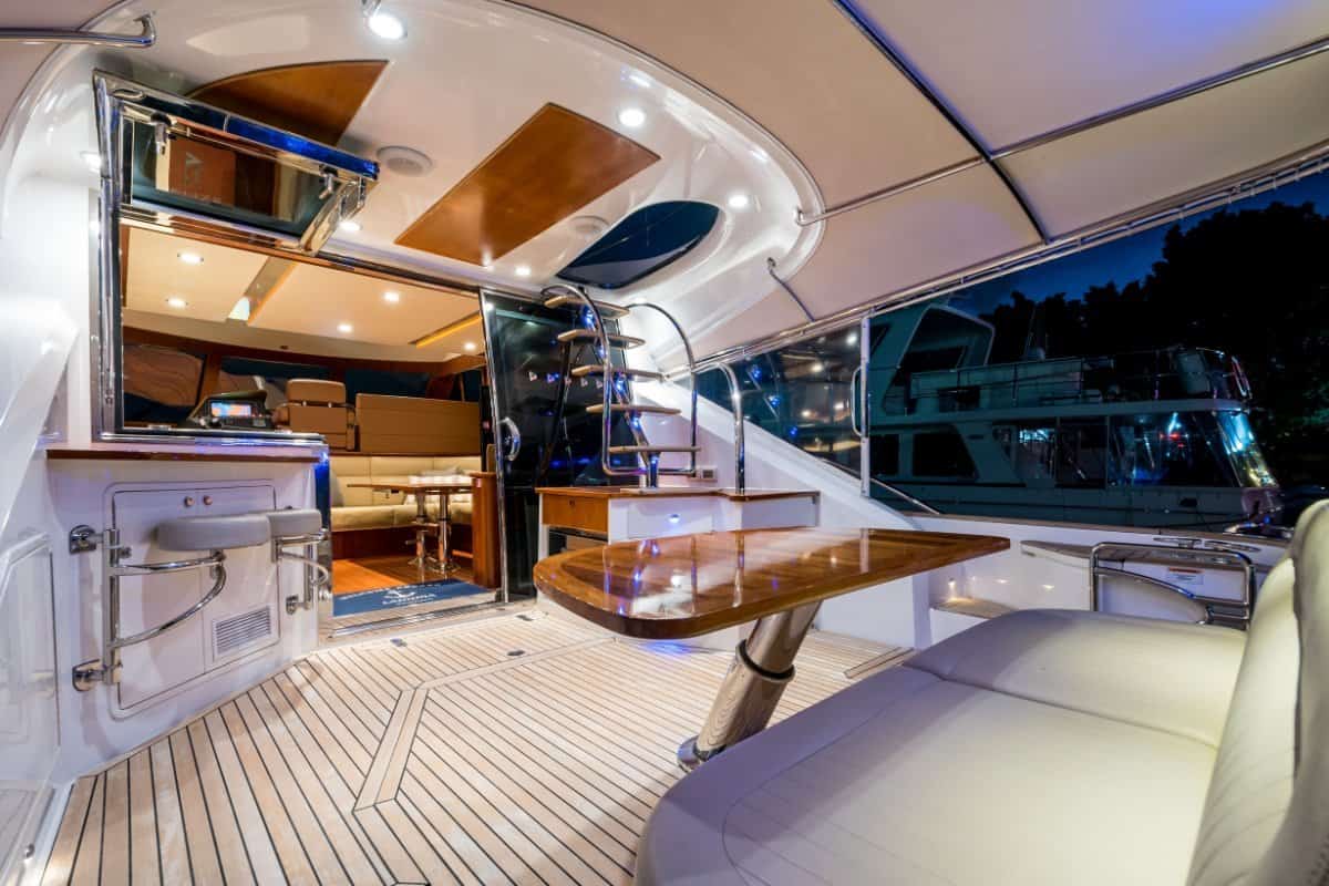 2013 Belize 52 Daybridge Built by Riviera photo 17
