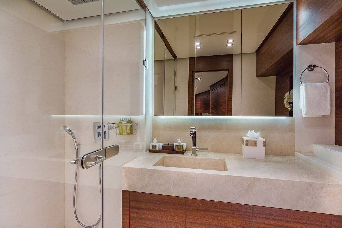 Vicem Yachts Cruiser 107 photo 17