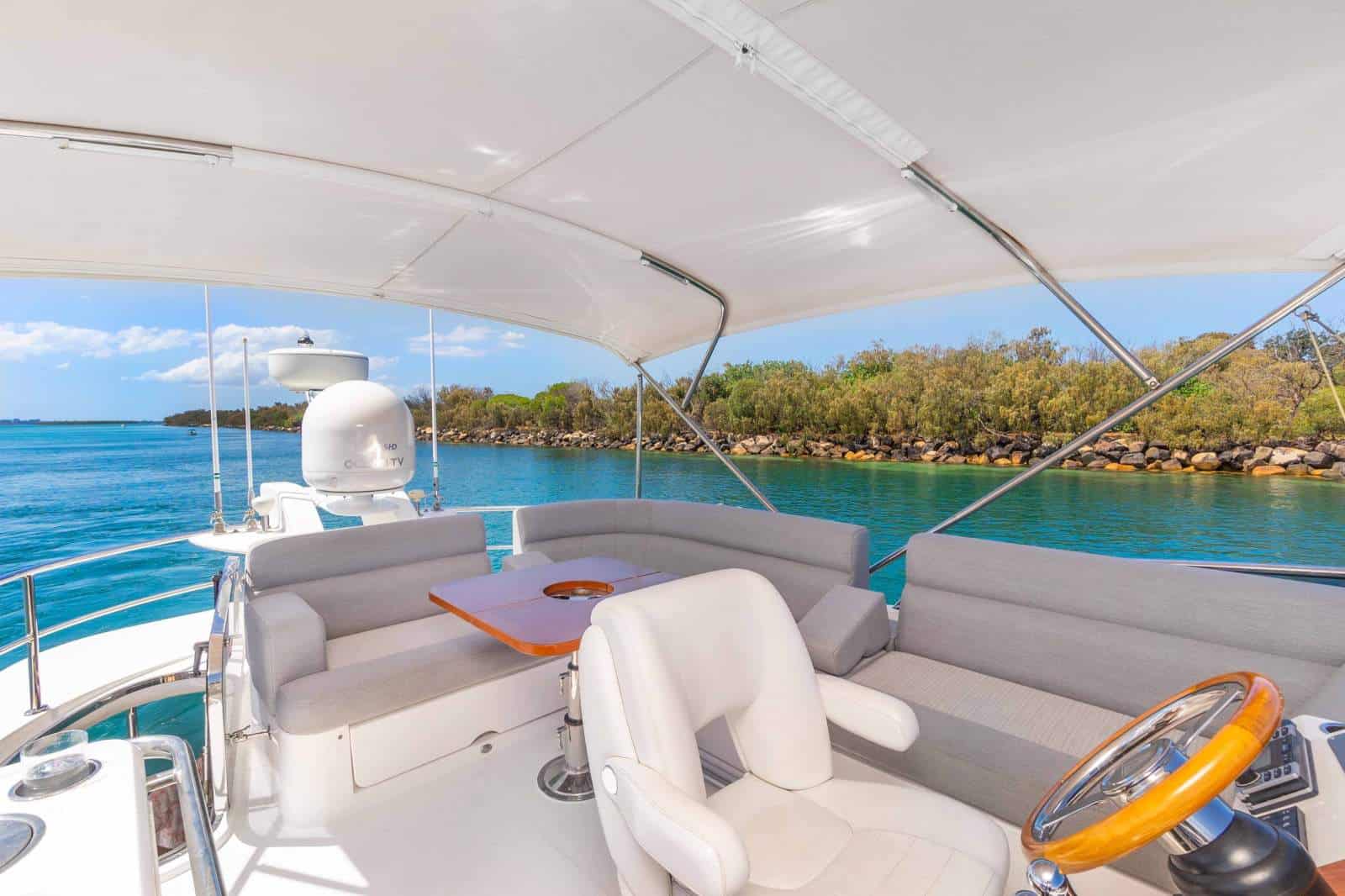 2015 Belize 54 Daybridge Built by Riviera photo 18