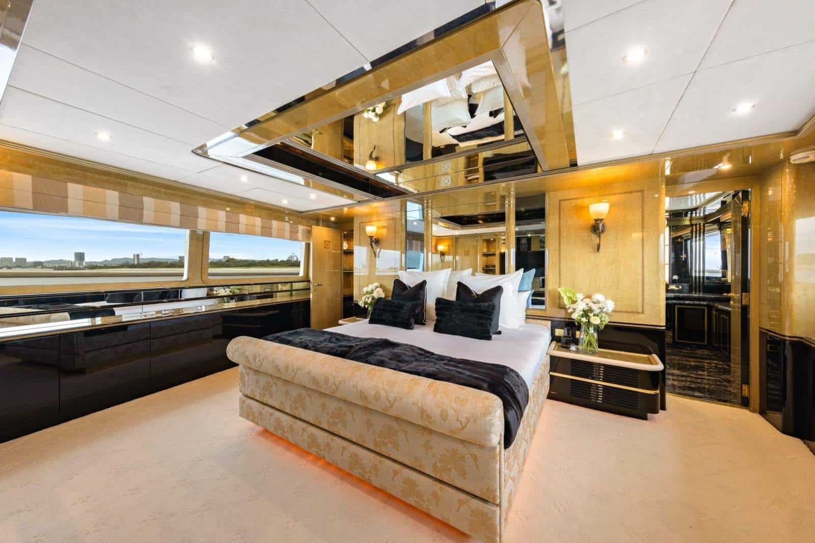 1991 Benetti 46M photo 41