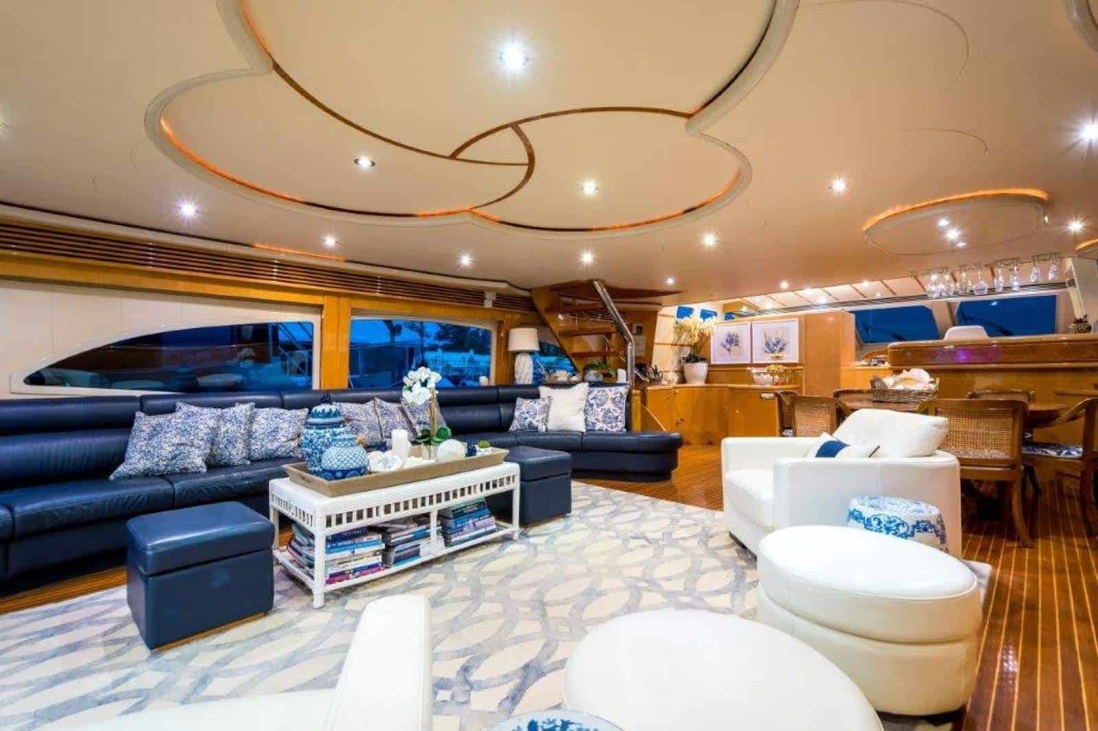 2001 Monte Fino 86 Flybridge photo 22
