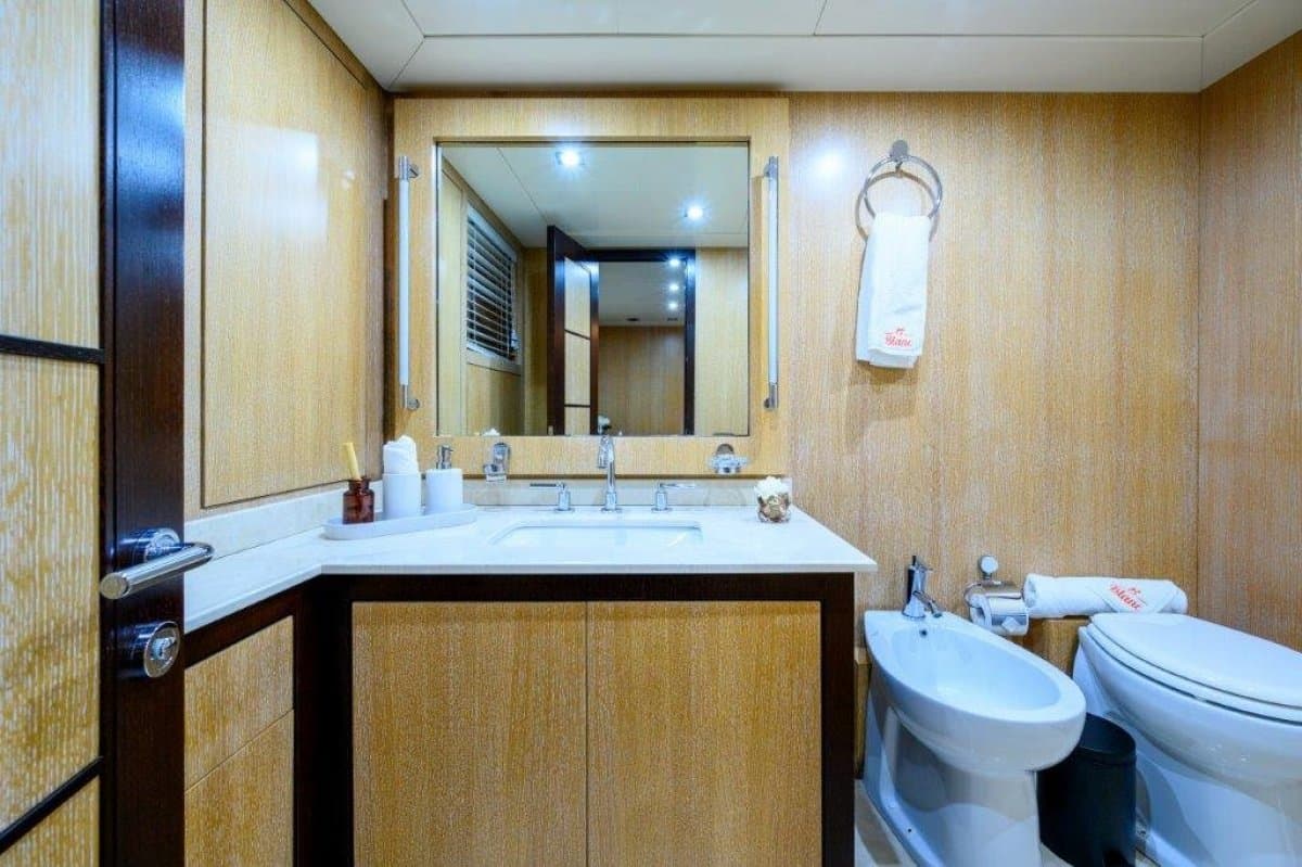 2007/2023 Mangusta 80 Sportsyacht photo 23