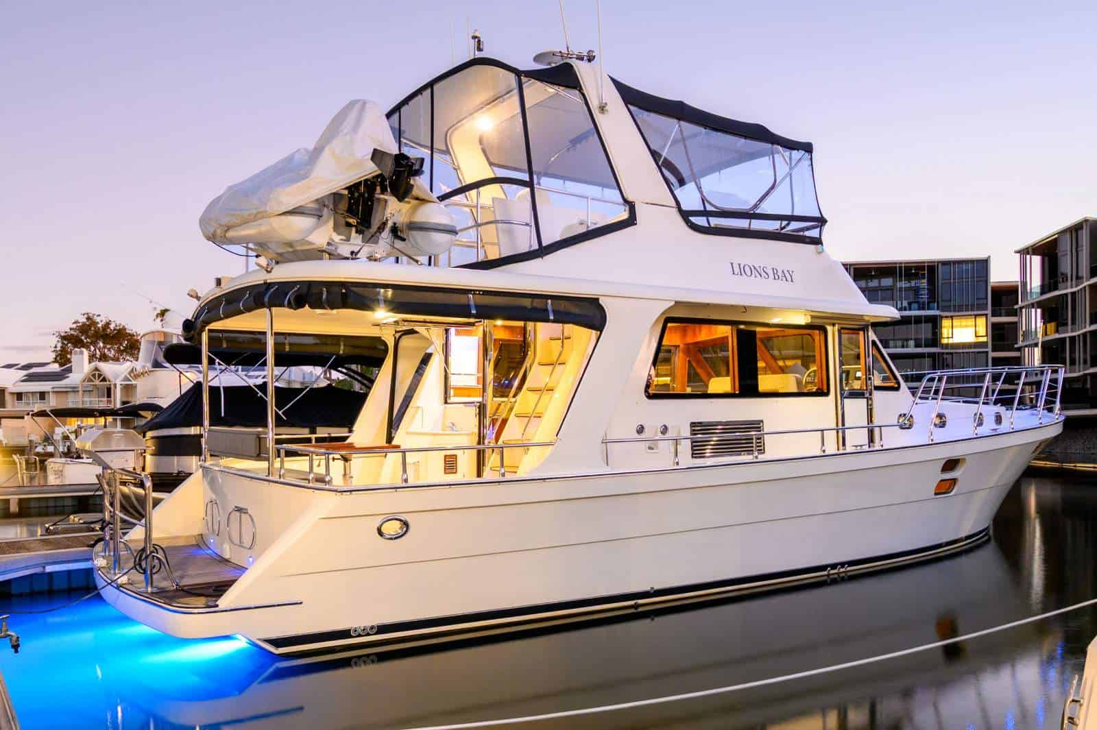 2012 Alaska 46 Flybridge photo 24
