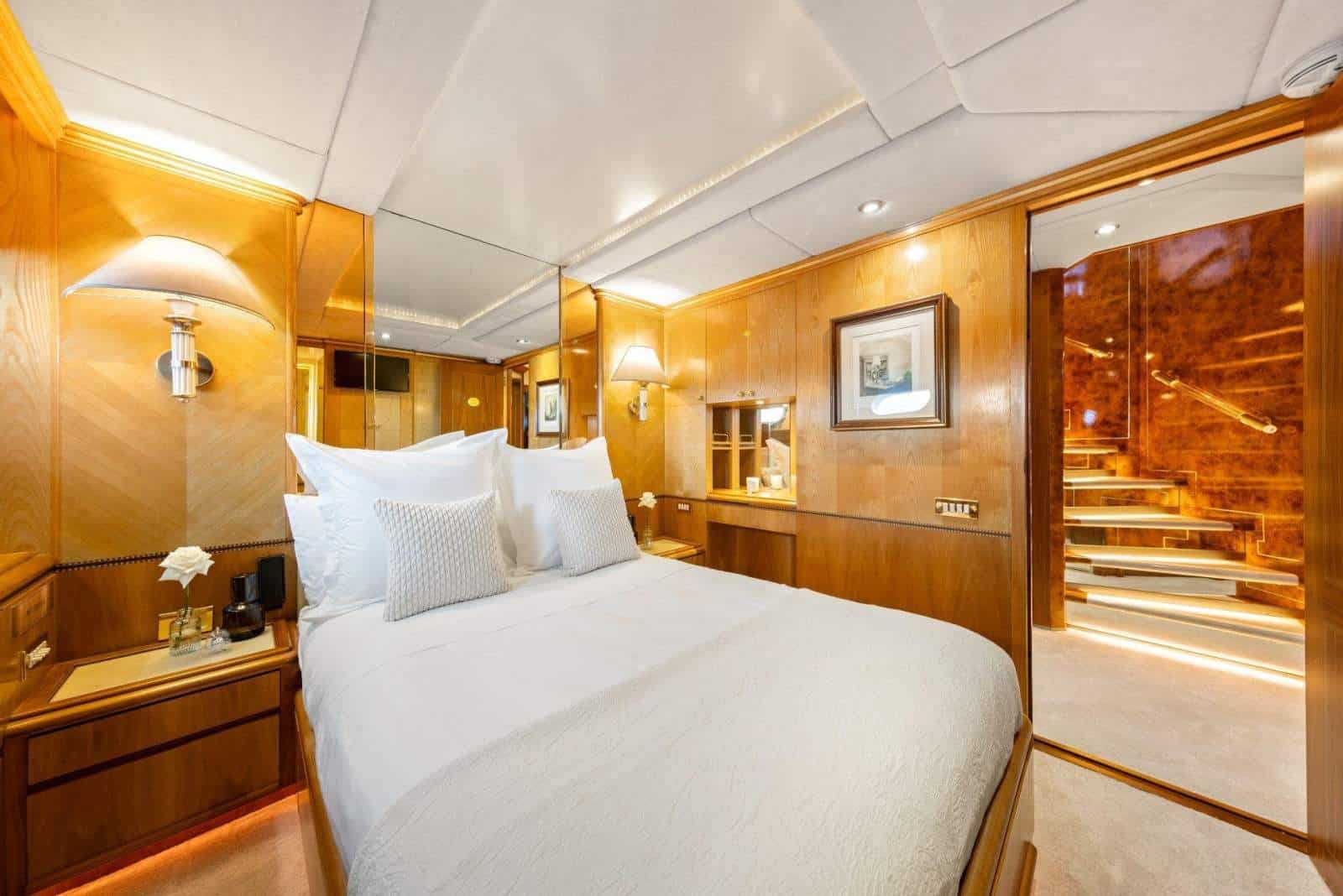 1991 Benetti 46M photo 44