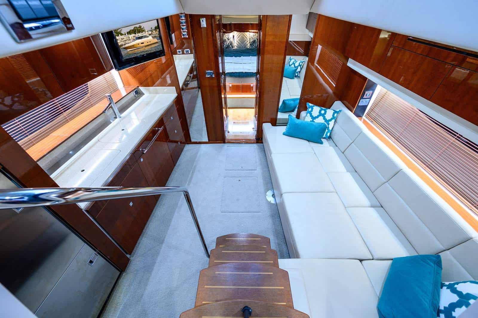 2010 Sea Ray 470 Sundancer photo 25