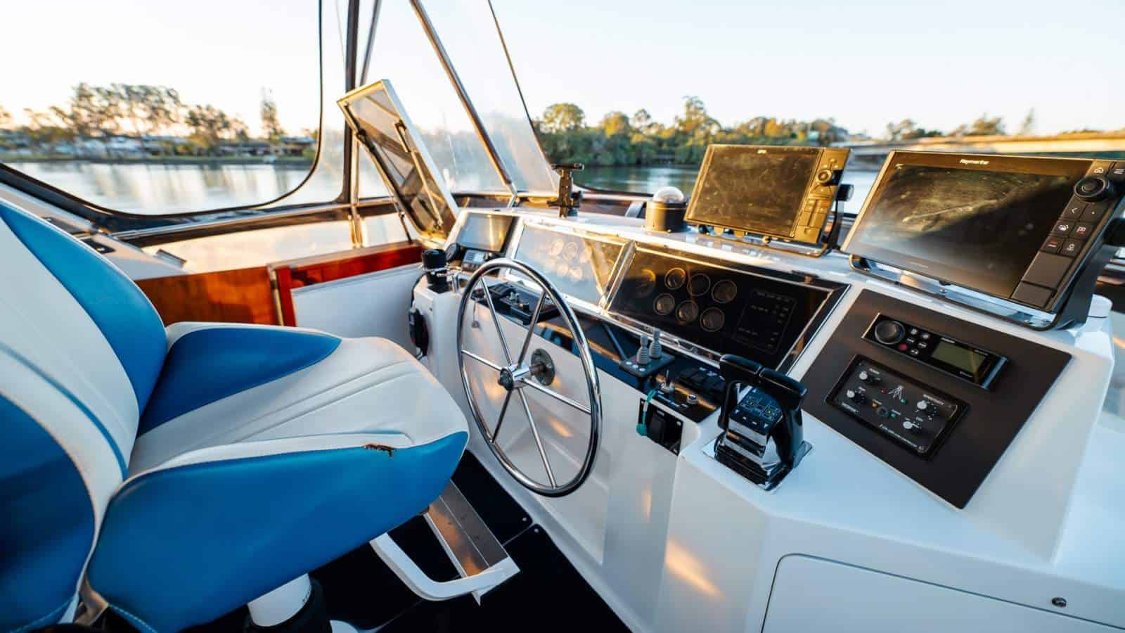 1992 DeFever 63 Explorer Yacht photo 26