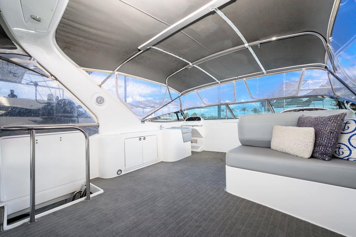 1998 Riviera Custom 63 Flybridge photo 26