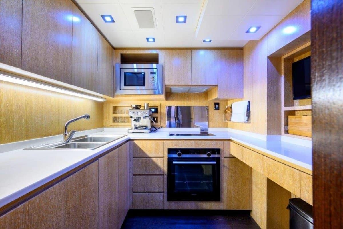 2007/2023 Mangusta 80 Sportsyacht photo 27