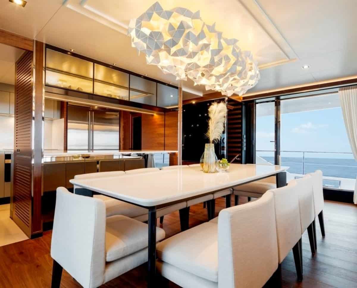 2021 Horizon Yacht FD87 Skyline photo 27