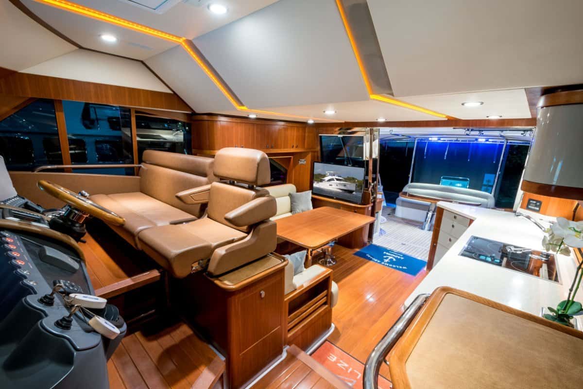 2013 Belize 52 Daybridge Built by Riviera photo 27