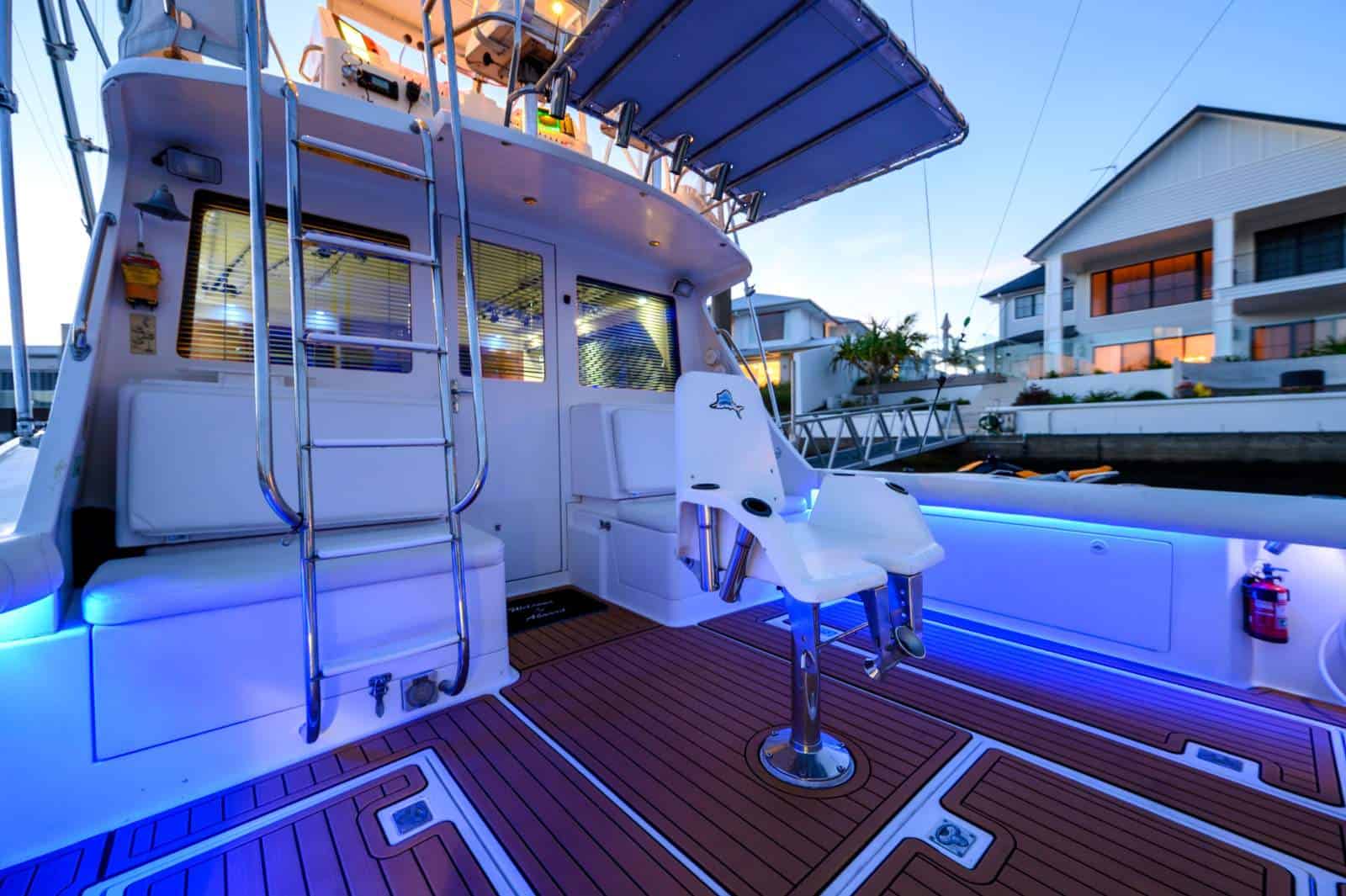 2001 Cabo 35 Flybridge photo 28