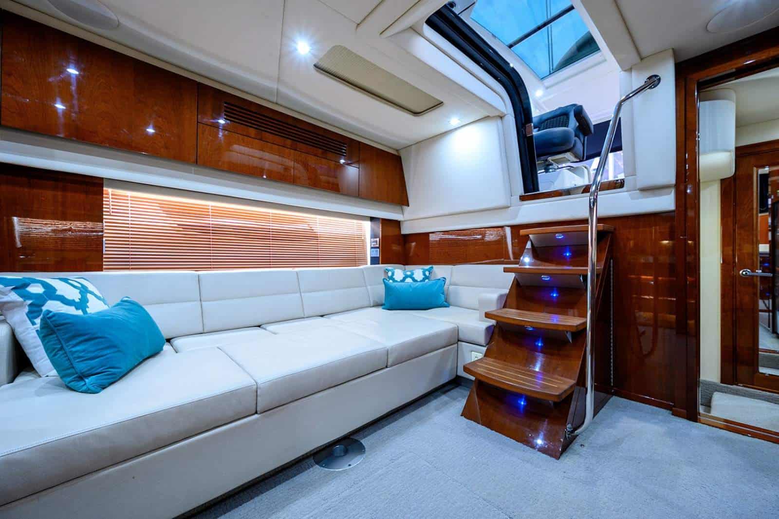 2010 Sea Ray 470 Sundancer photo 29