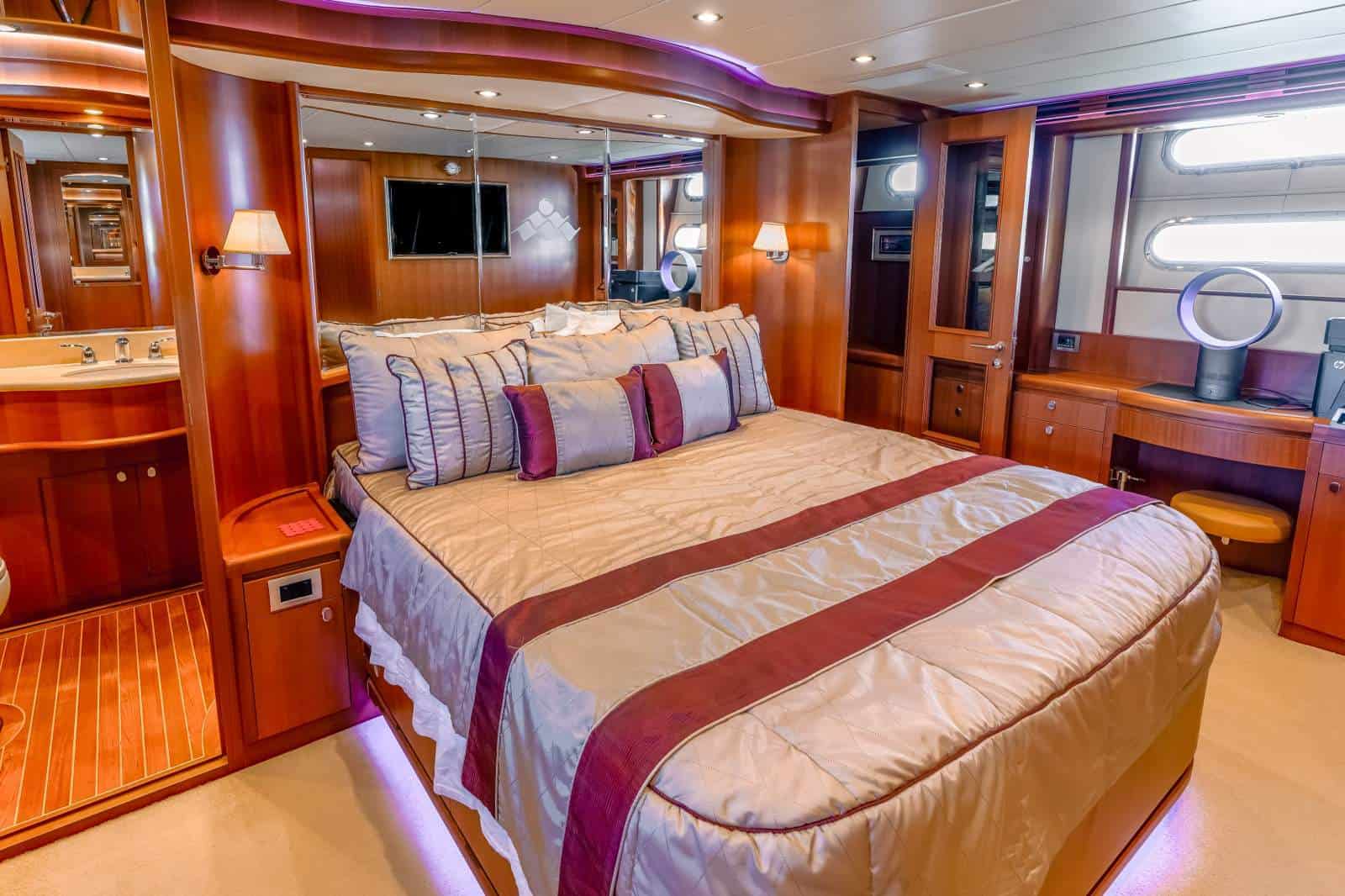 2012 Hampton 680 Pilothouse Motor Yacht photo 30