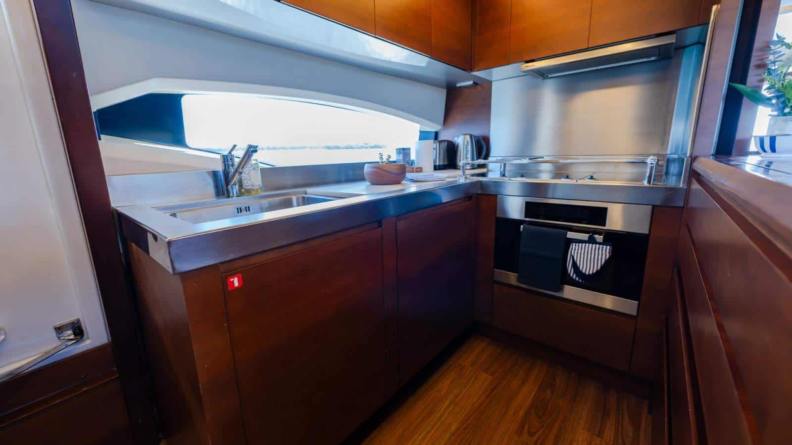 2006 Azimut 75 Flybridge photo 60