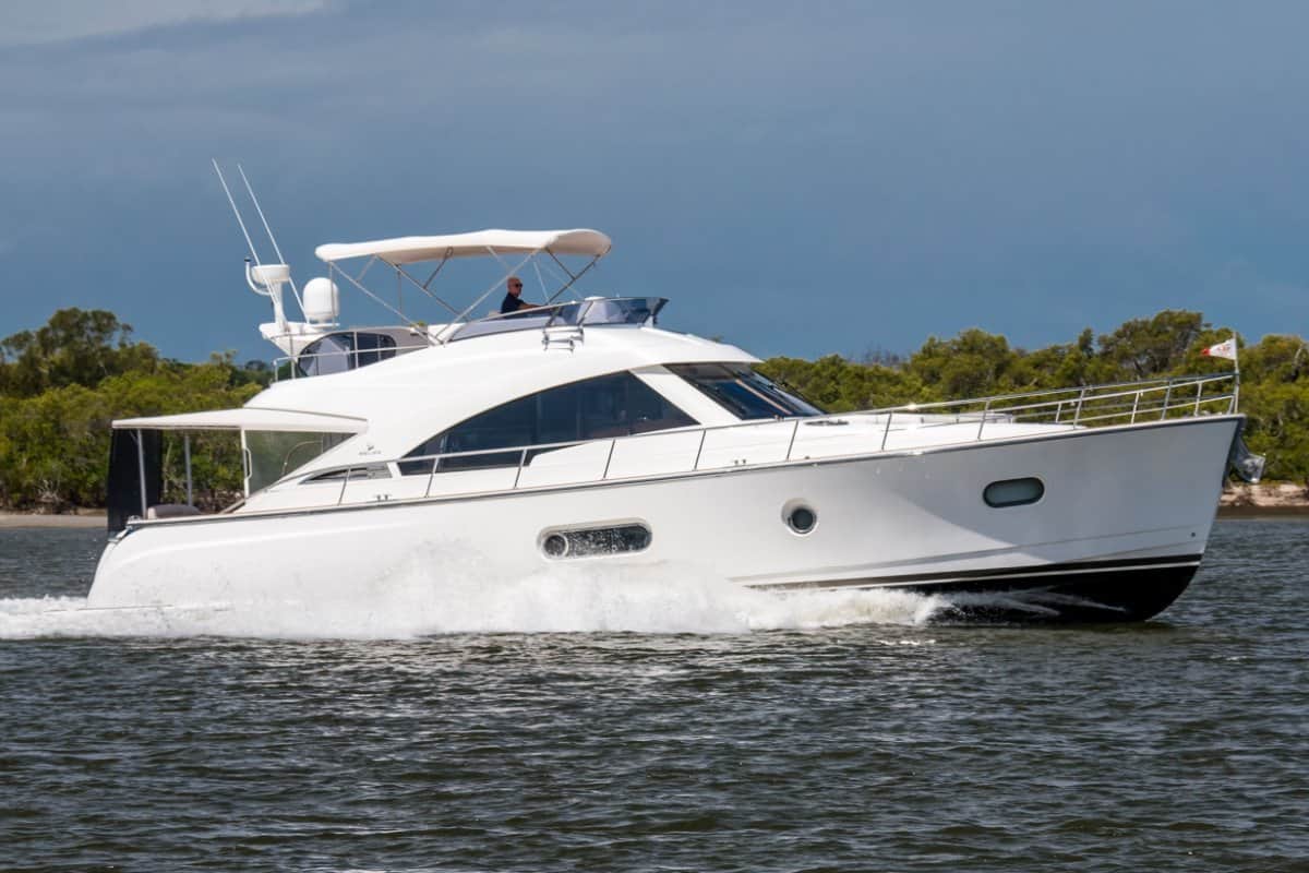 2013 Belize 52 Daybridge Built by Riviera gallery photo 1