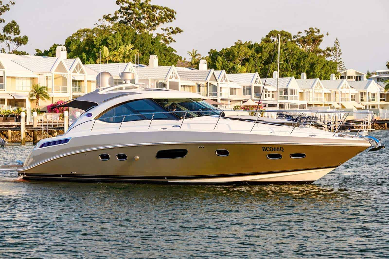 2010 Sea Ray 470 Sundancer photo 3