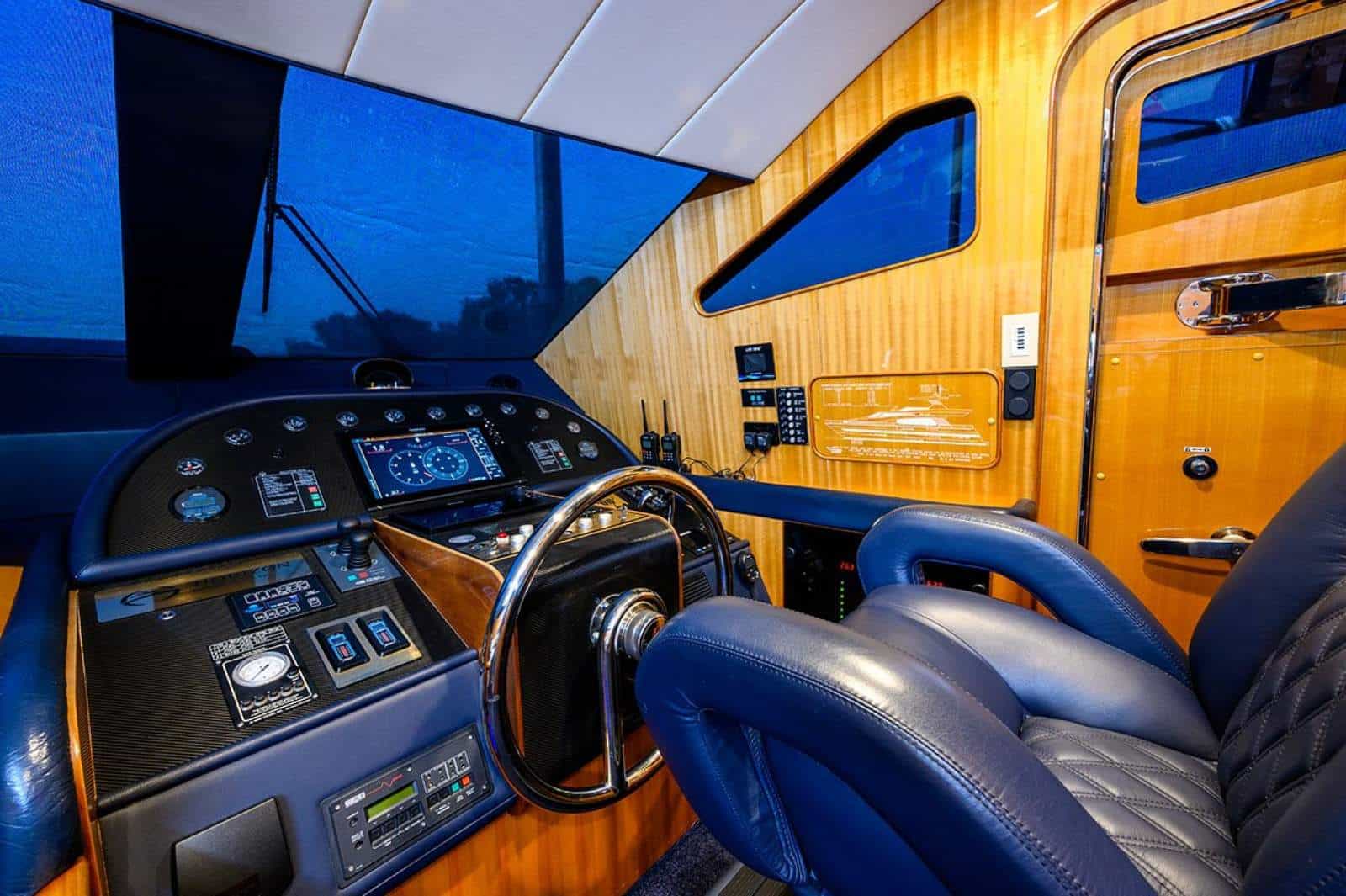 2001 Horizon Yacht E65 photo 31