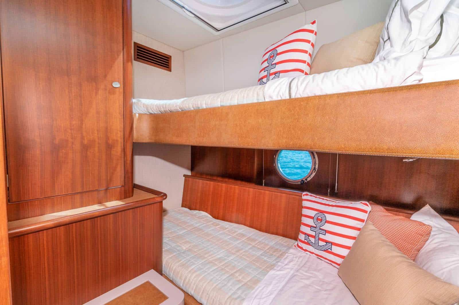 2015 Belize 54 Daybridge Built by Riviera photo 37