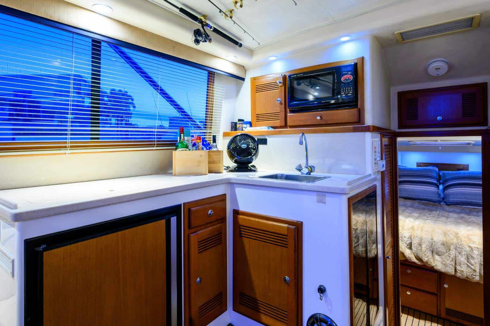 2001 Cabo 35 Flybridge photo 39