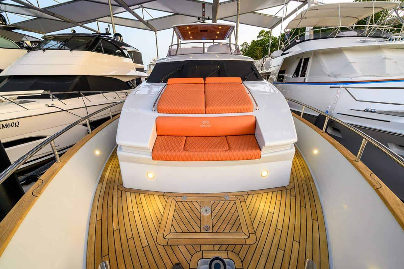 2001 Horizon Yacht E65 photo 39