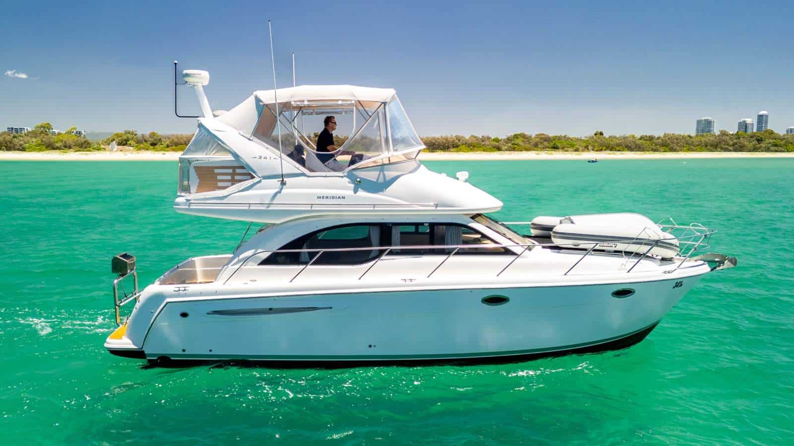 2004 Meridian 341 Flybridge Cruiser photo 5