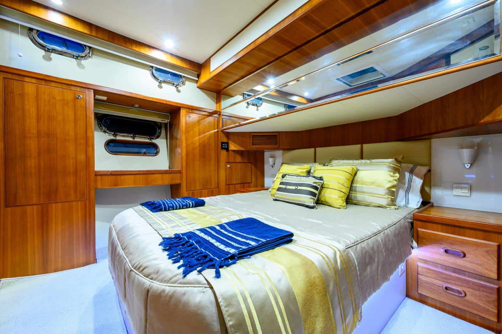 2012 Alaska 46 Flybridge photo 41