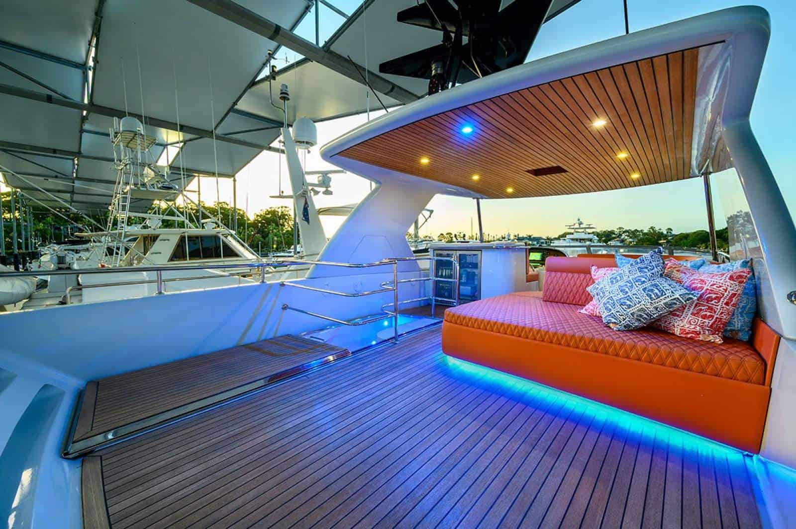 2001 Horizon Yacht E65 photo 43