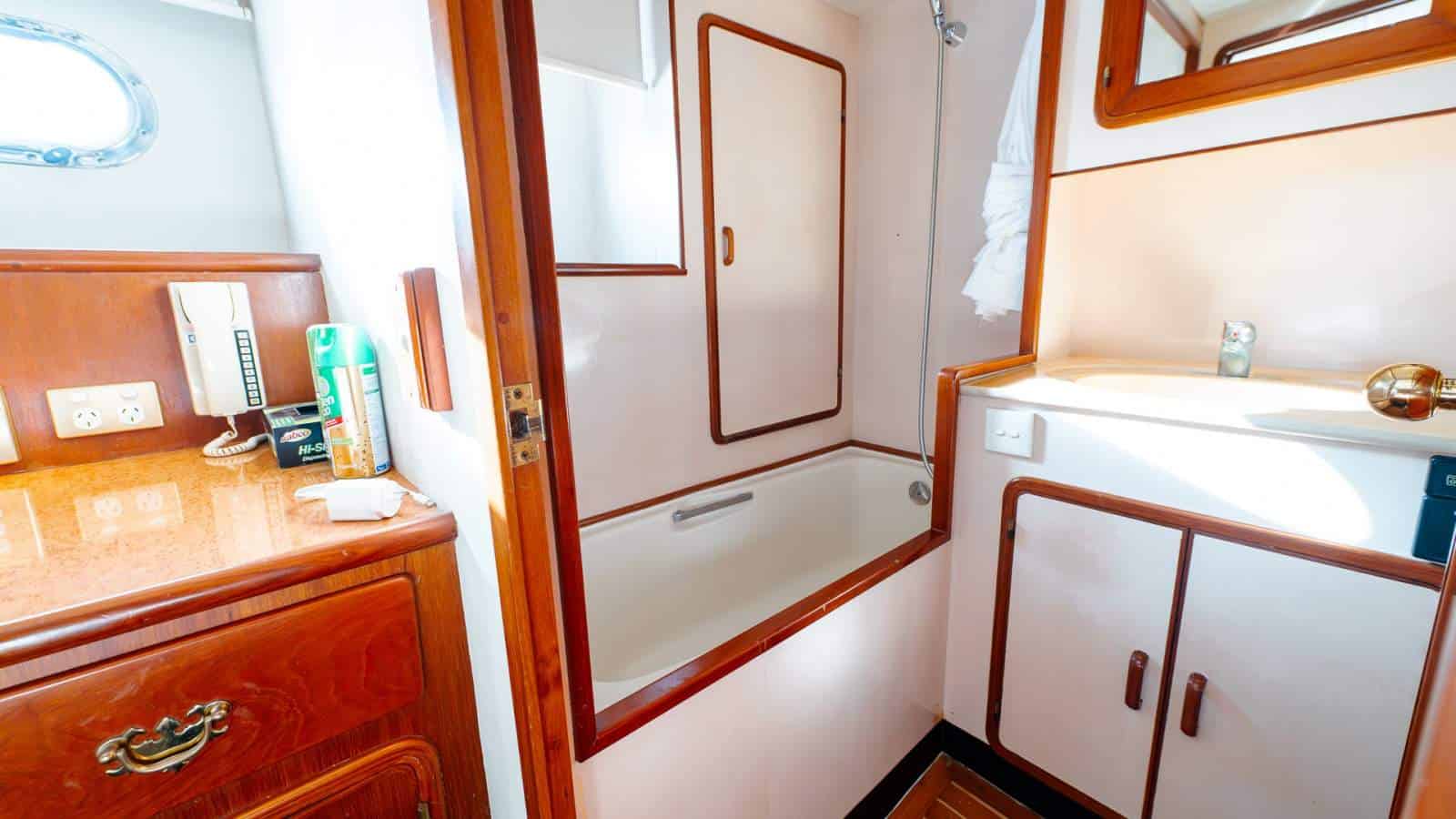 1992 DeFever 63 Explorer Yacht photo 47