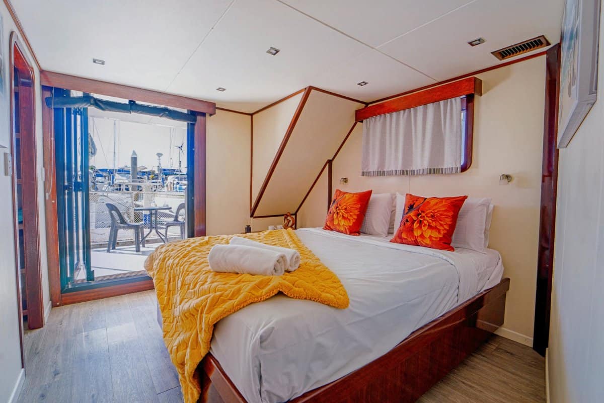 2017 Broadwater Craft 60 Houseboat photo 9