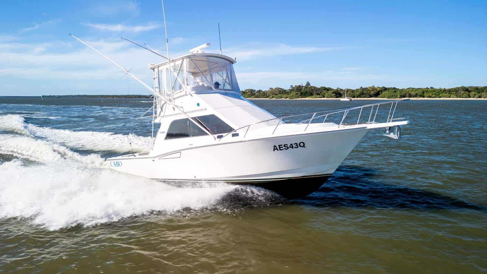2001 Cabo 35 Flybridge photo 10